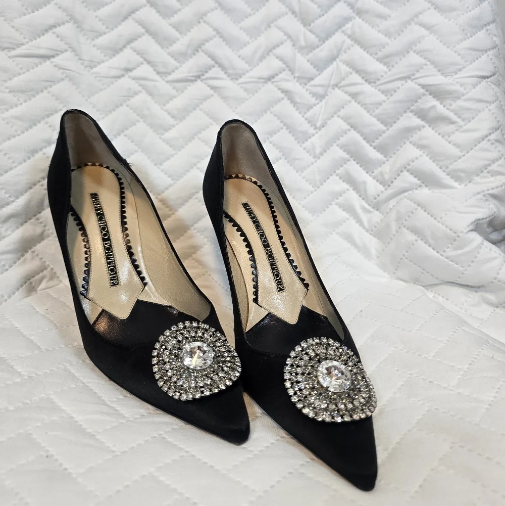Jimmy Choo Crystal Accent Black Pointed Pumps Heels - Picture 4 of 15